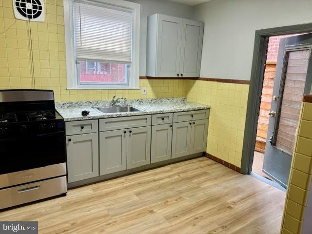 914 ANCHOR STREET