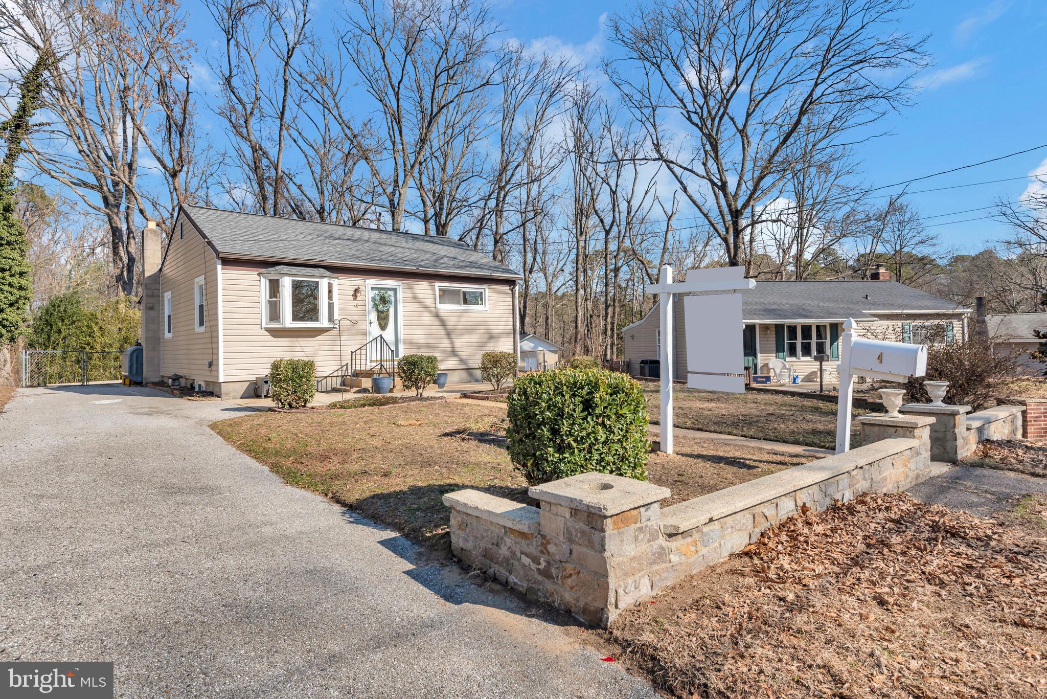 4 SPRING KNOLL DRIVE