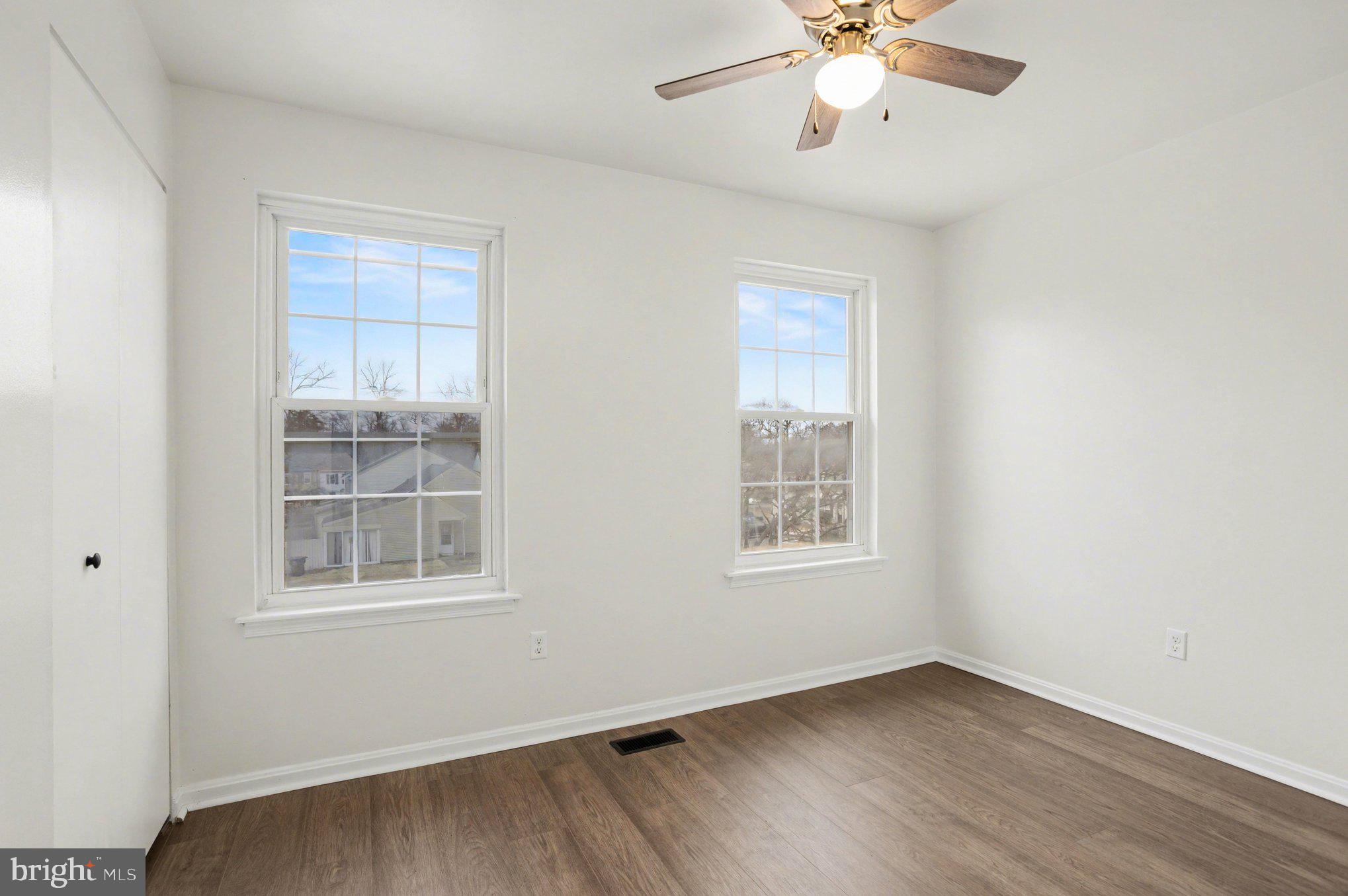 RIVERSIDE - Residential