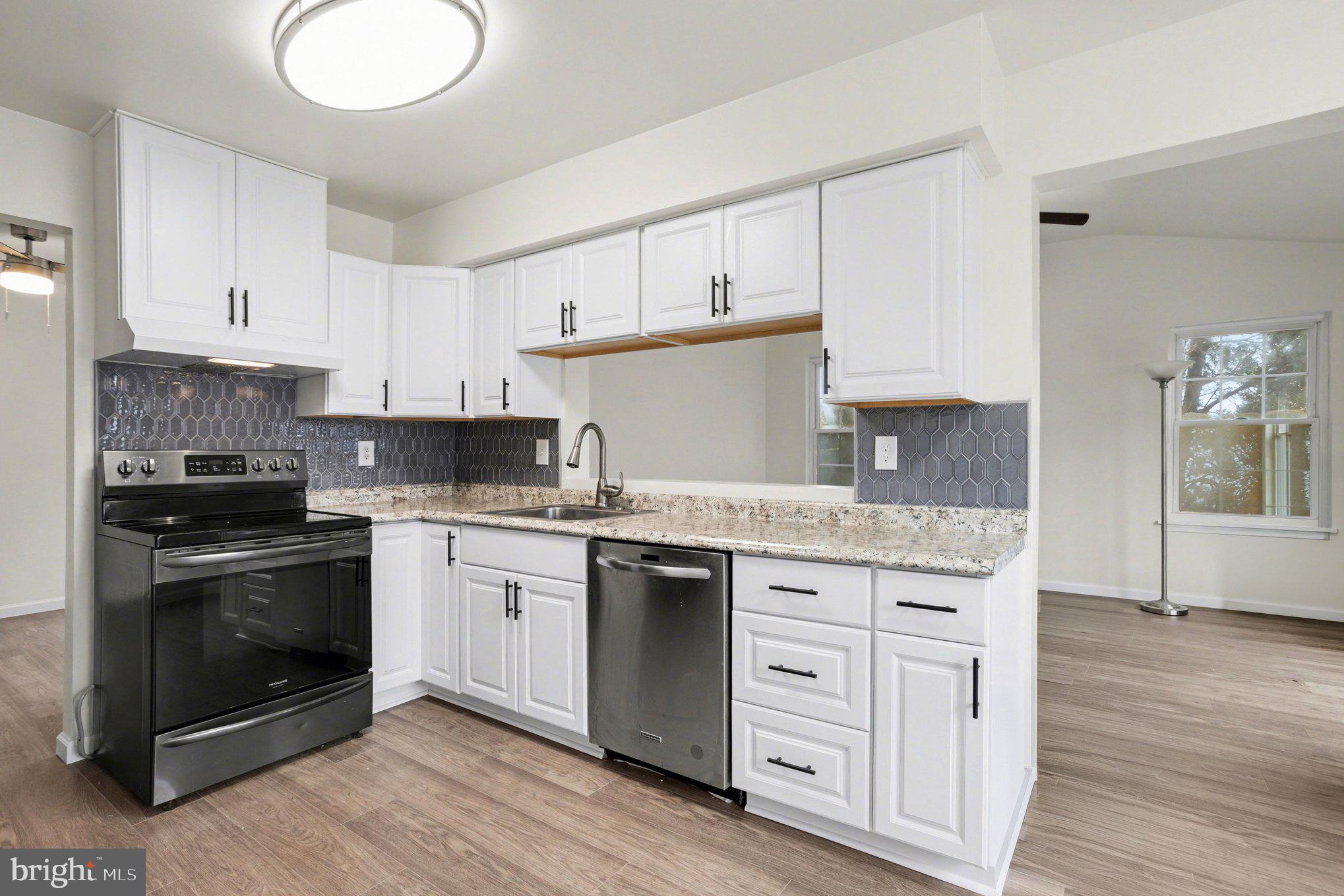 RIVERSIDE - Residential