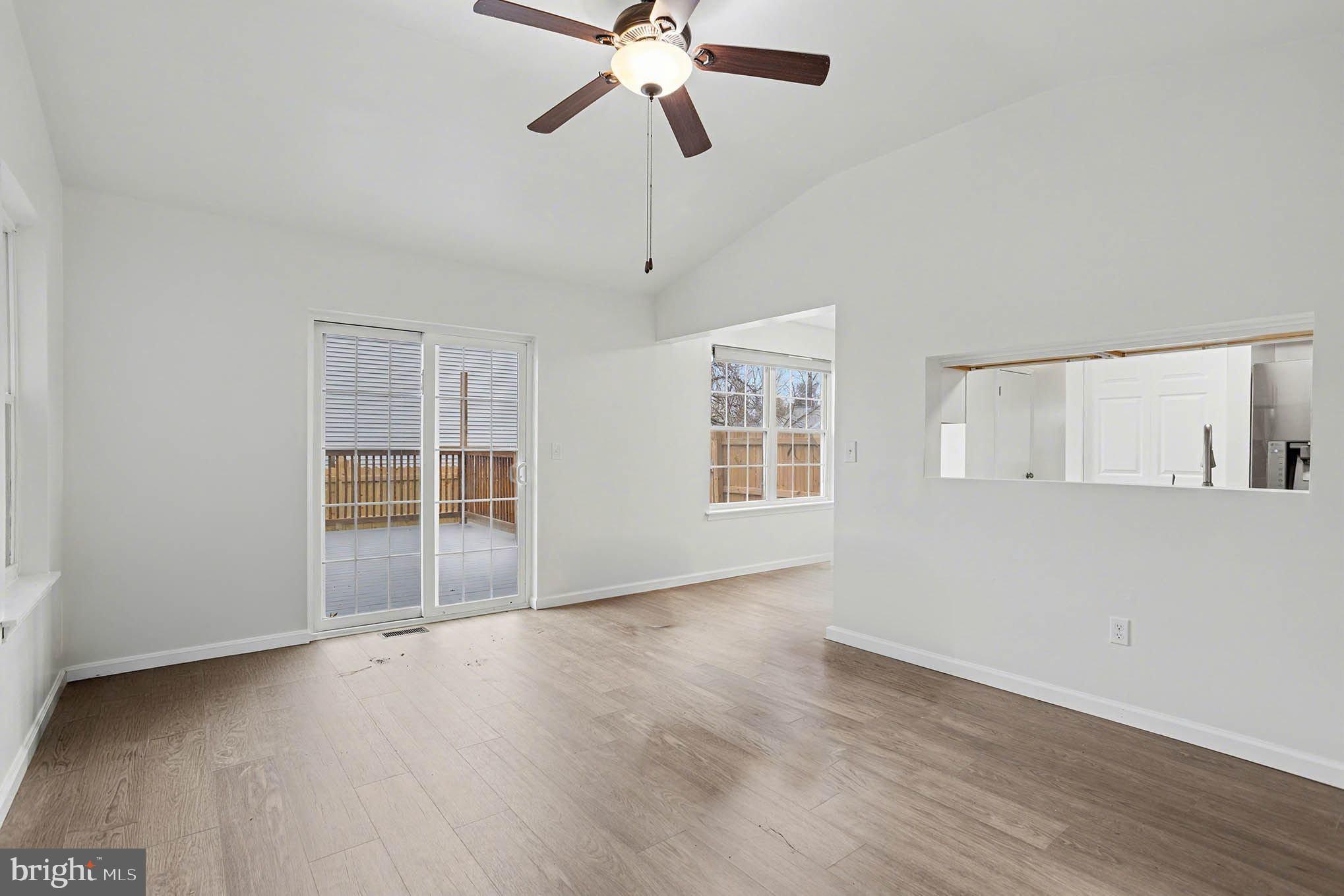 RIVERSIDE - Residential