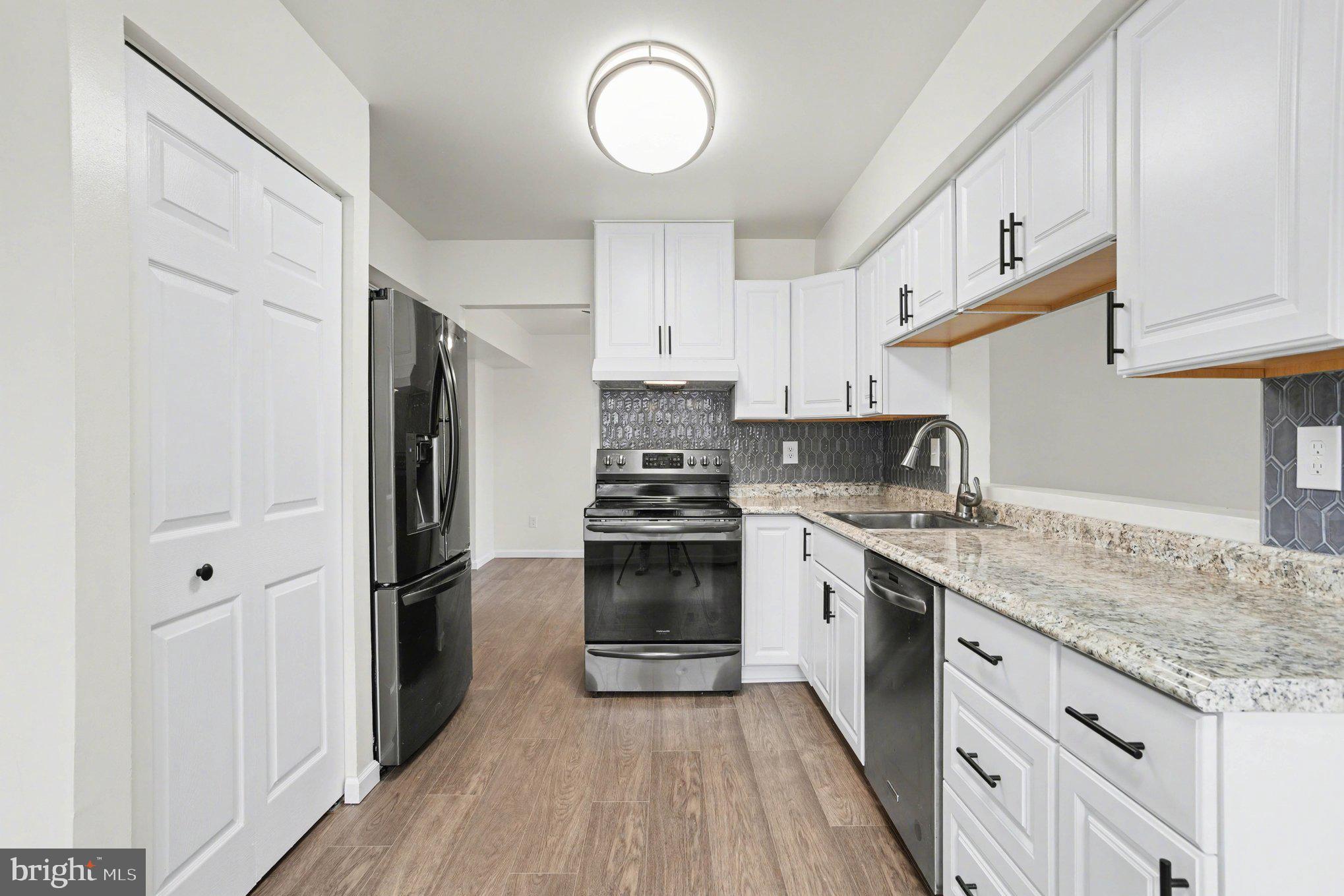 RIVERSIDE - Residential