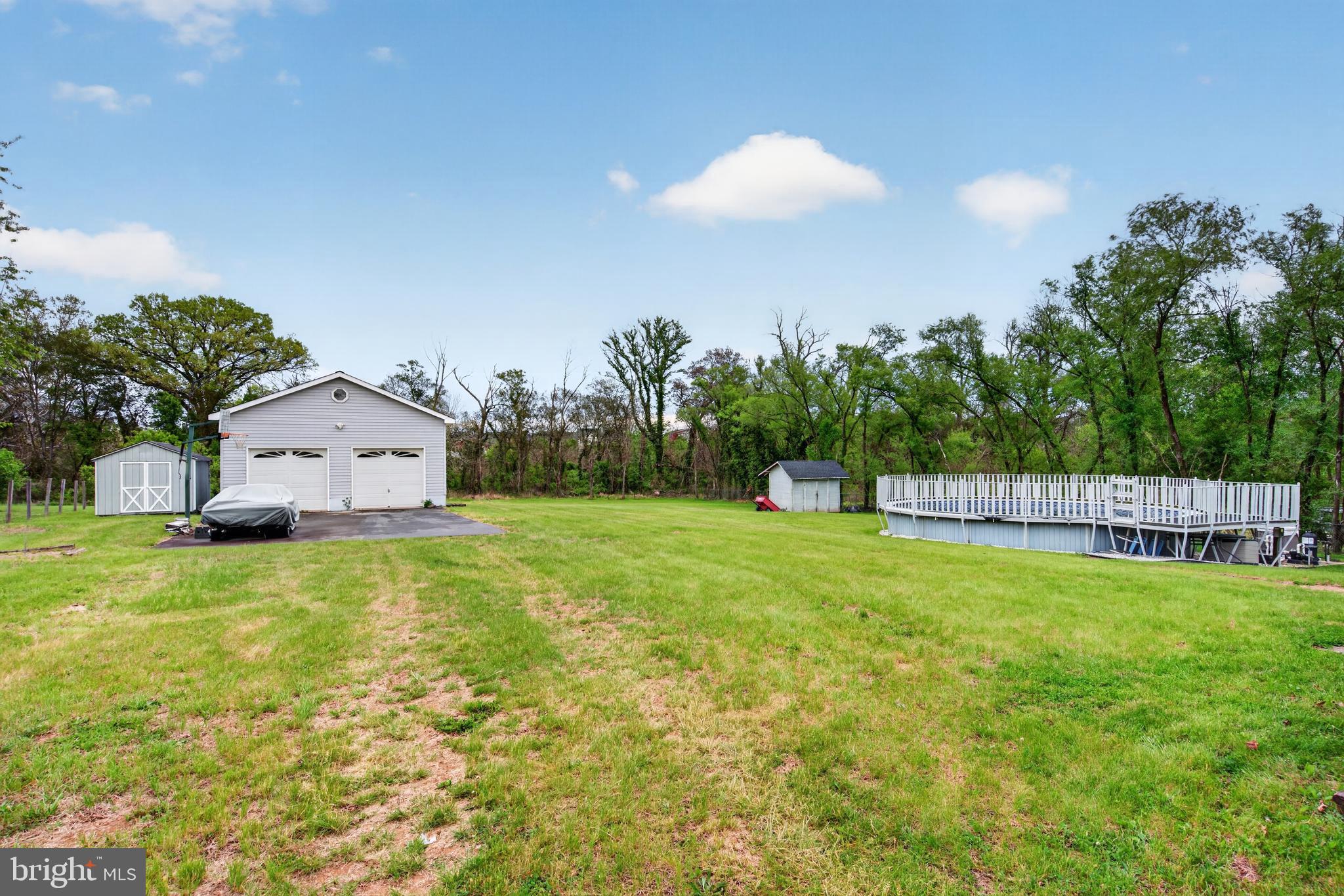 MEADOWBROOKE - Residential