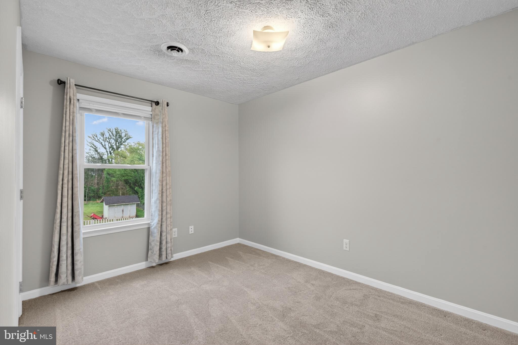 MEADOWBROOKE - Residential