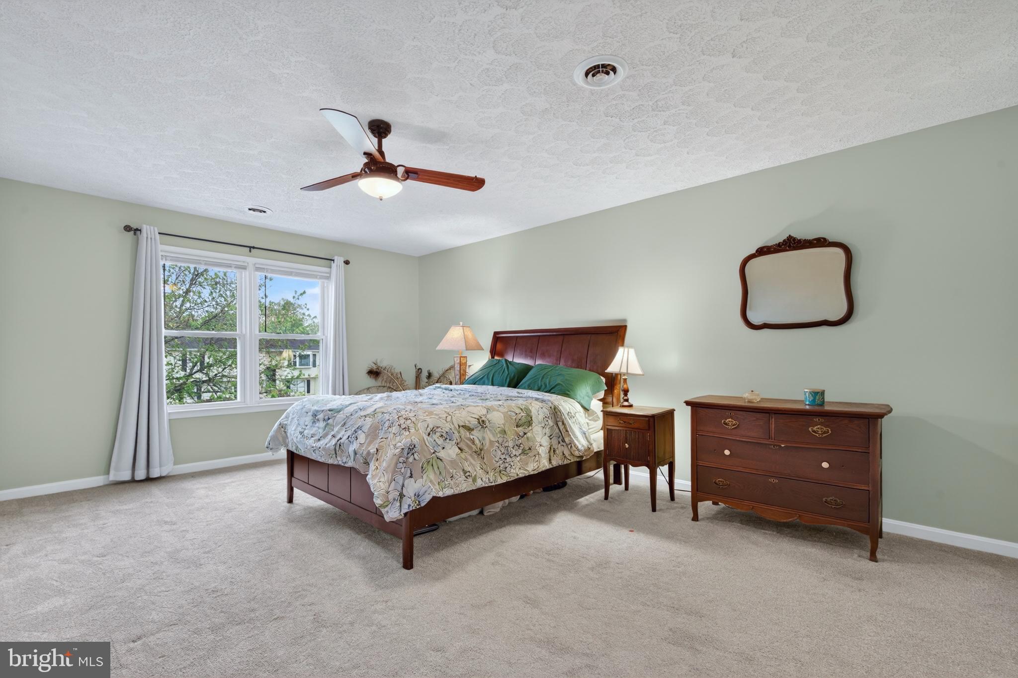 MEADOWBROOKE - Residential