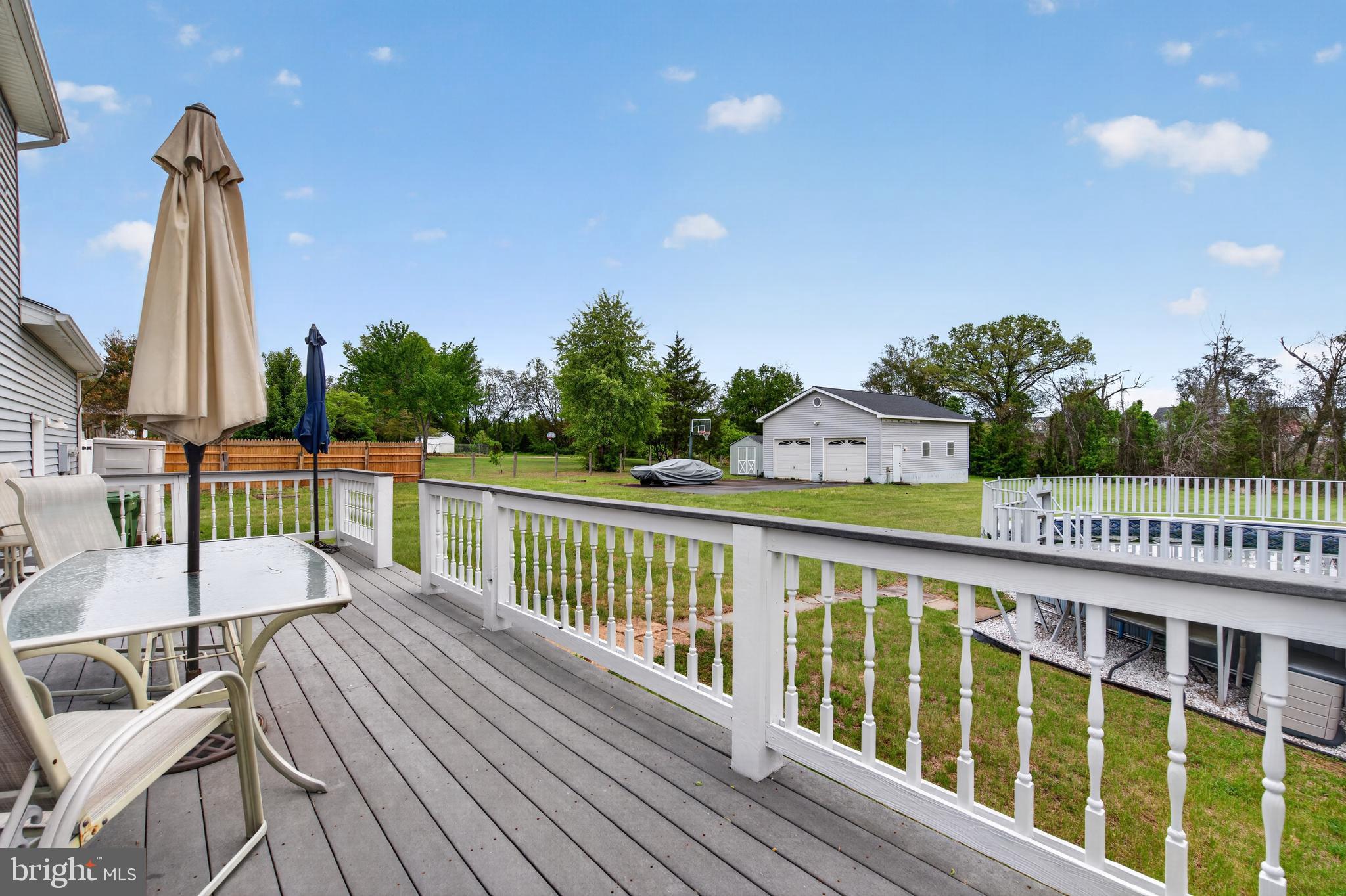 MEADOWBROOKE - Residential