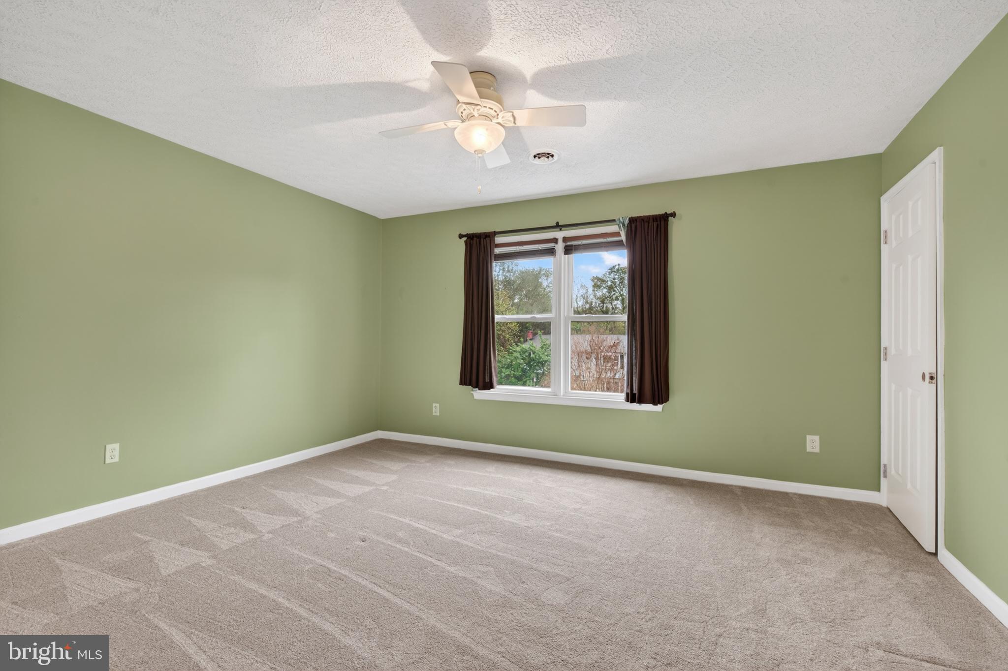 MEADOWBROOKE - Residential