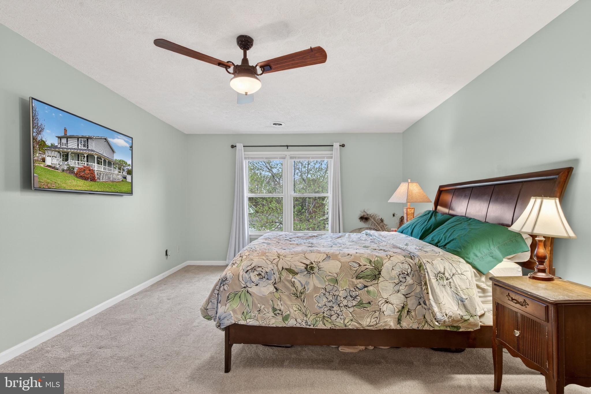 MEADOWBROOKE - Residential