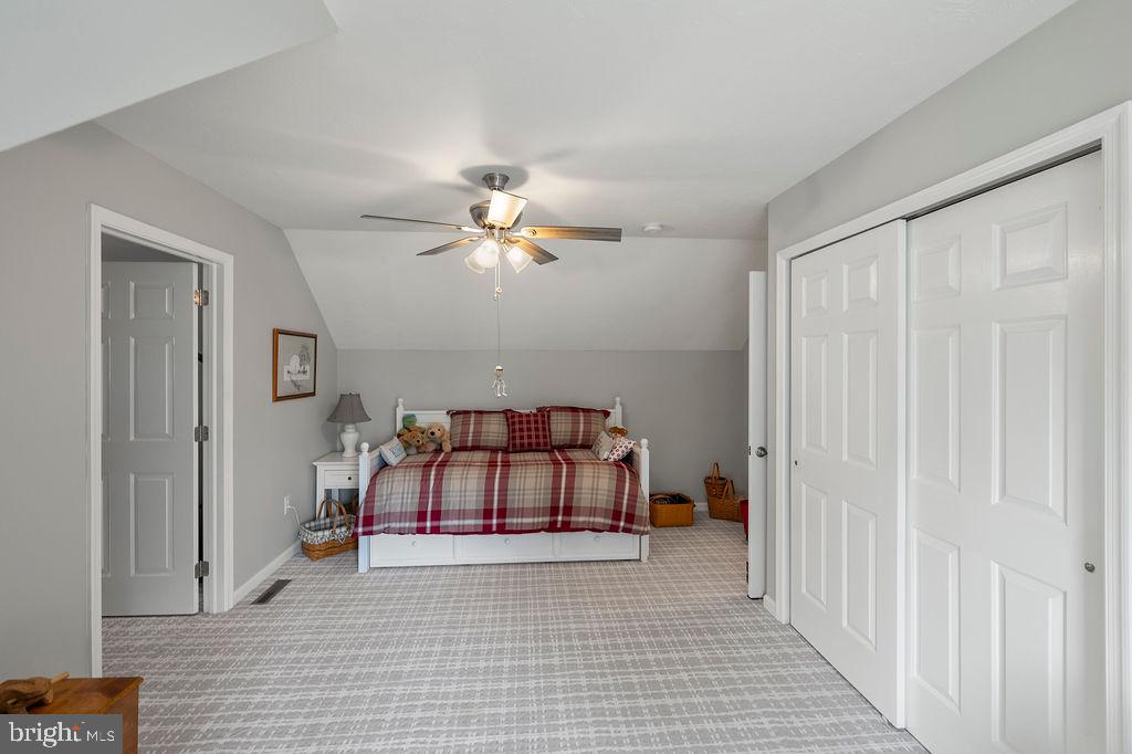 RIDGEVIEW - Residential