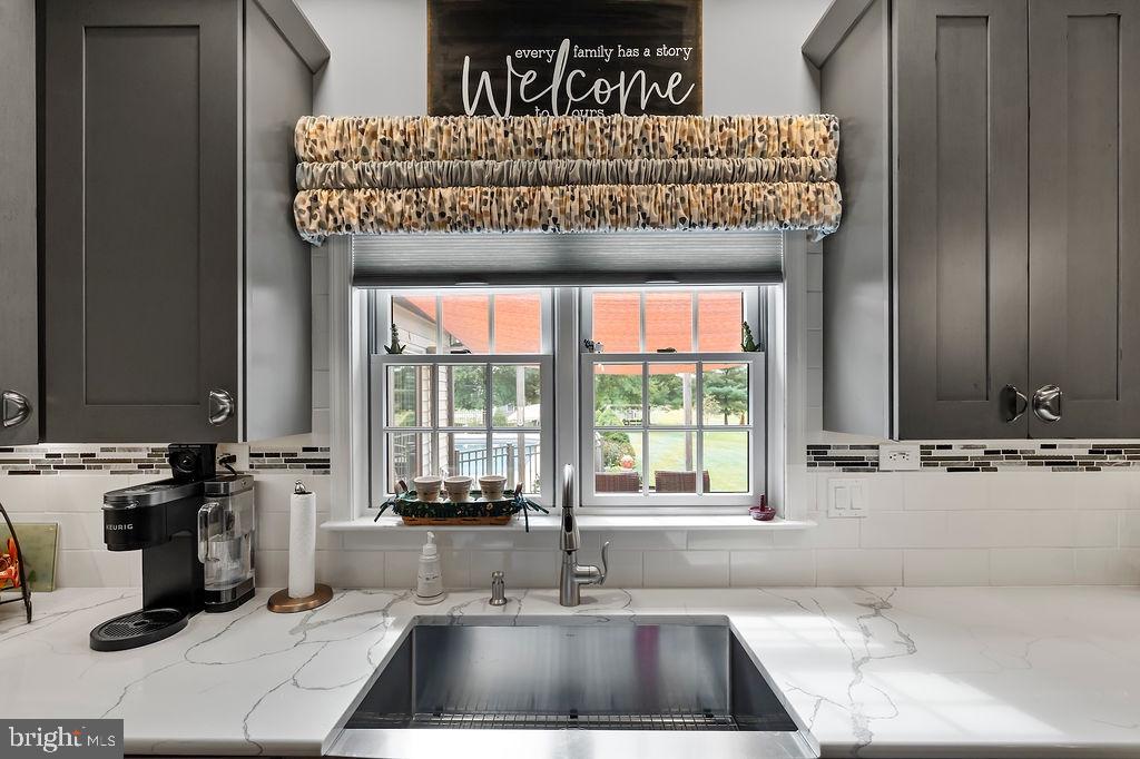 RIDGEVIEW - Residential