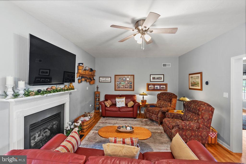 RIDGEVIEW - Residential