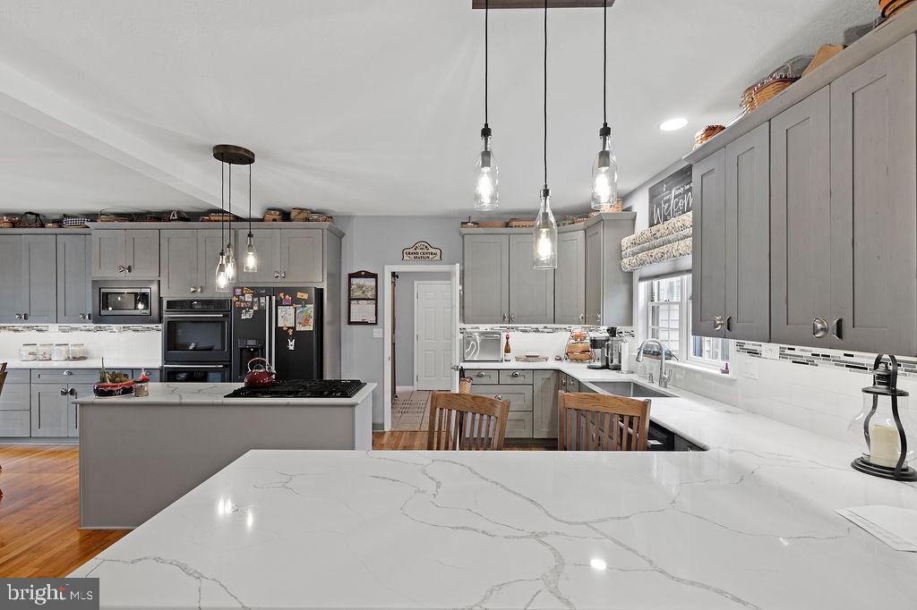 RIDGEVIEW - Residential