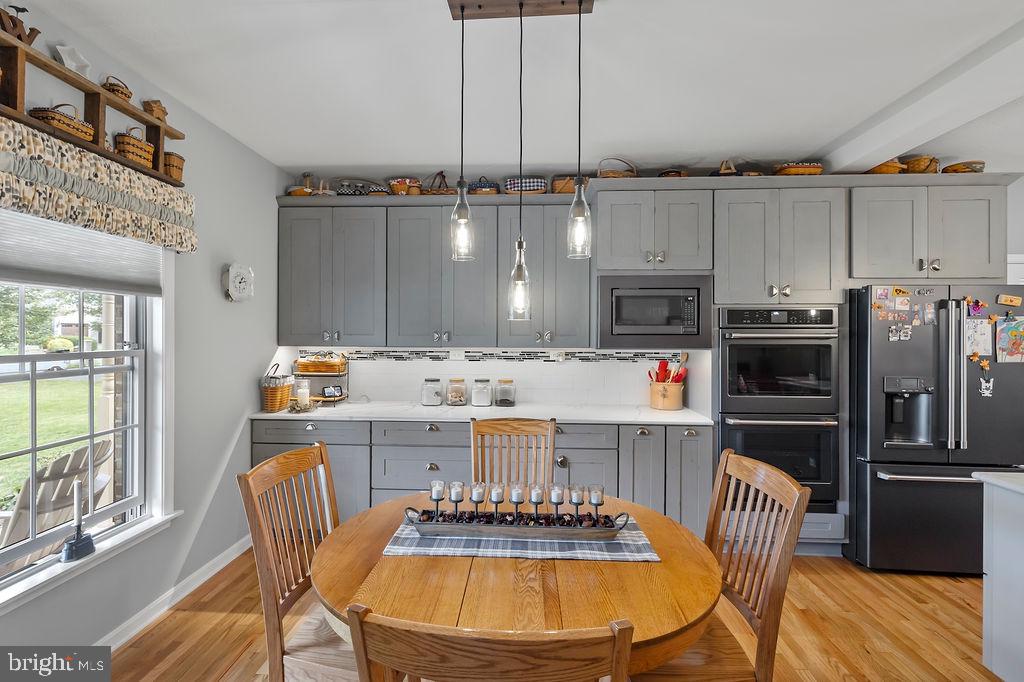 RIDGEVIEW - Residential