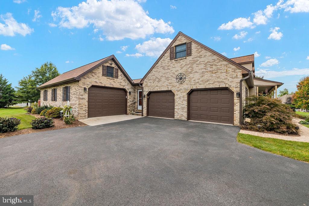 RIDGEVIEW - Residential