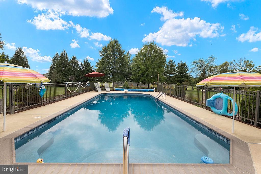 RIDGEVIEW - Residential