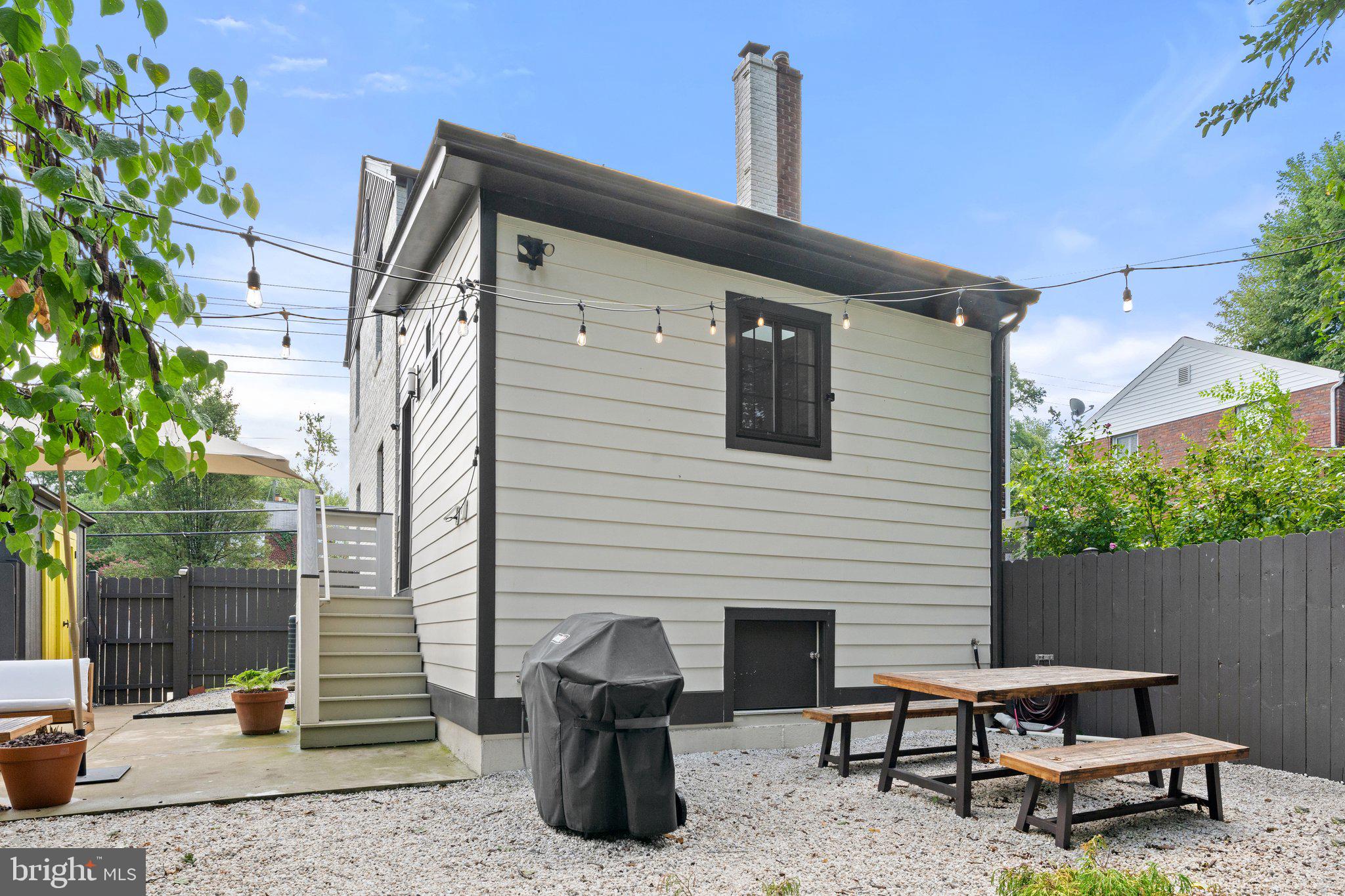 JEFFERSON MANOR - Residential