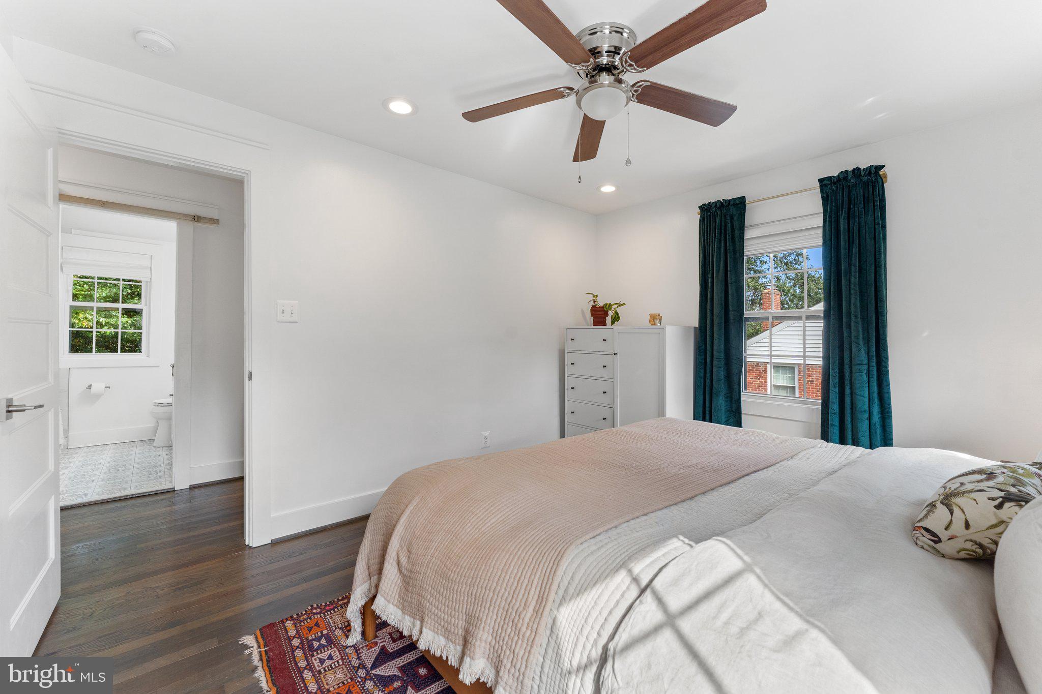 JEFFERSON MANOR - Residential