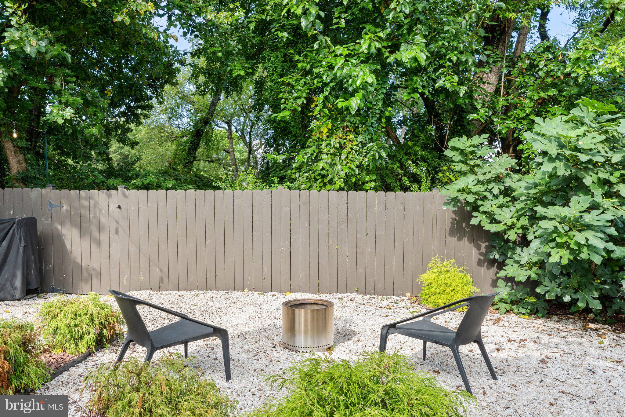 JEFFERSON MANOR - Residential