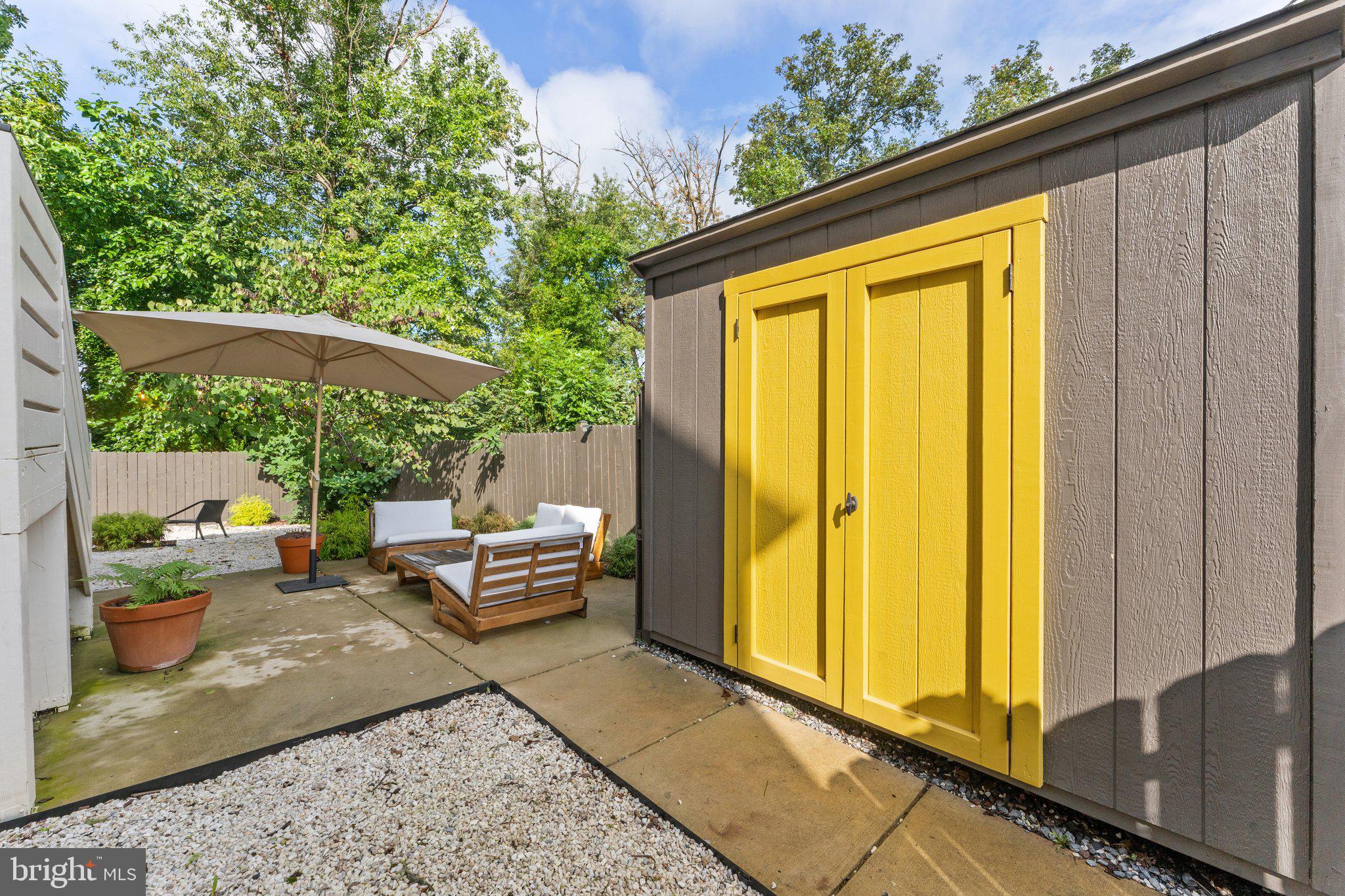 JEFFERSON MANOR - Residential