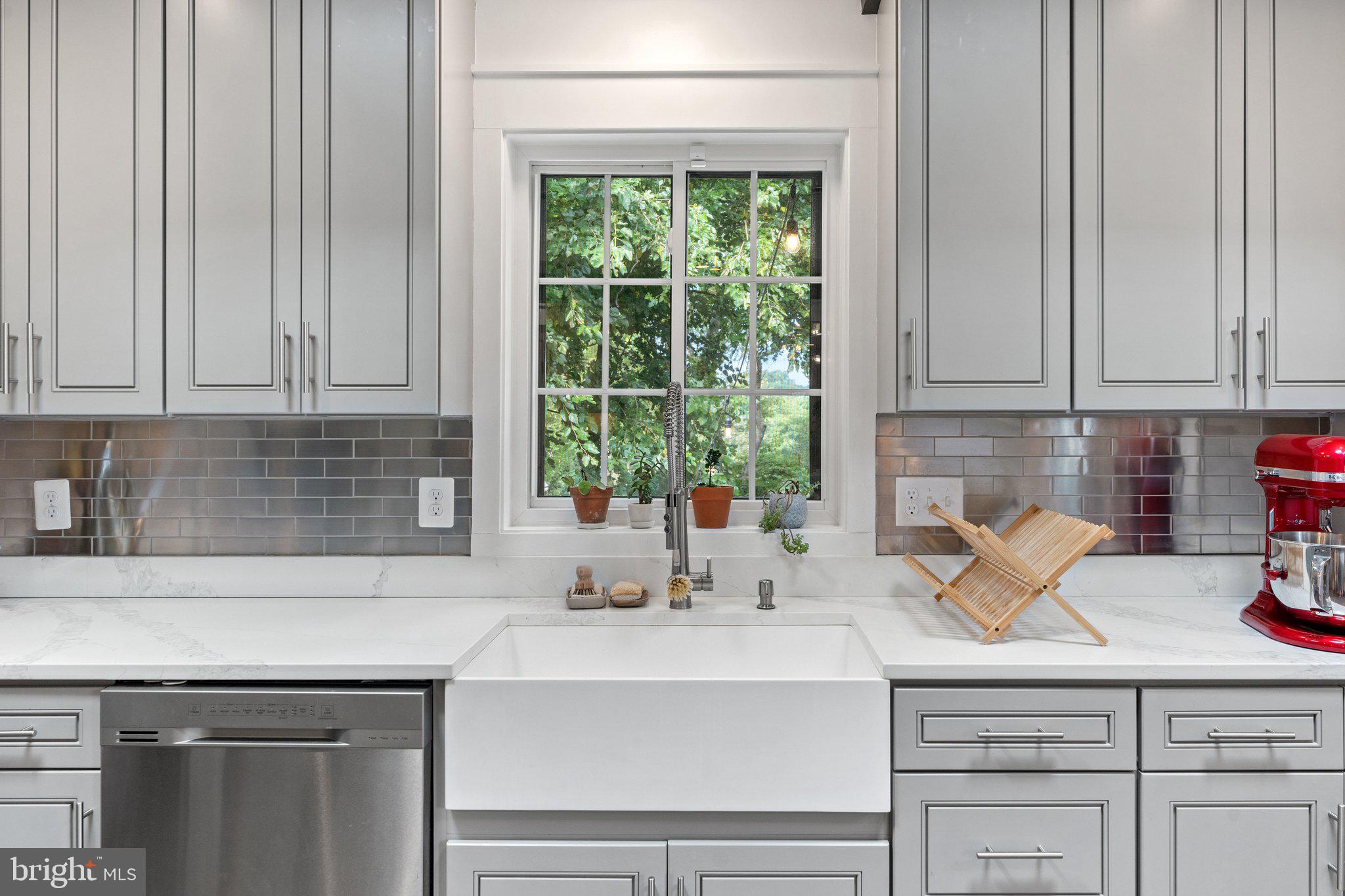 JEFFERSON MANOR - Residential