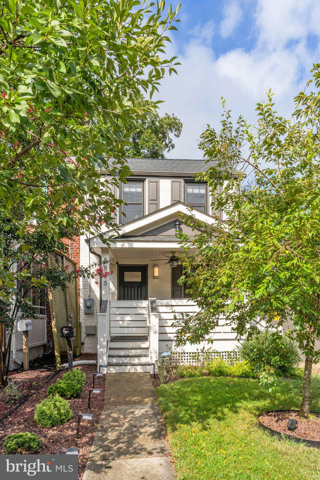 JEFFERSON MANOR - Residential