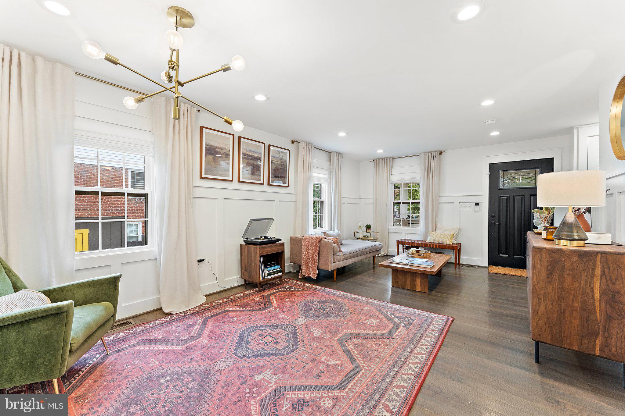 JEFFERSON MANOR - Residential