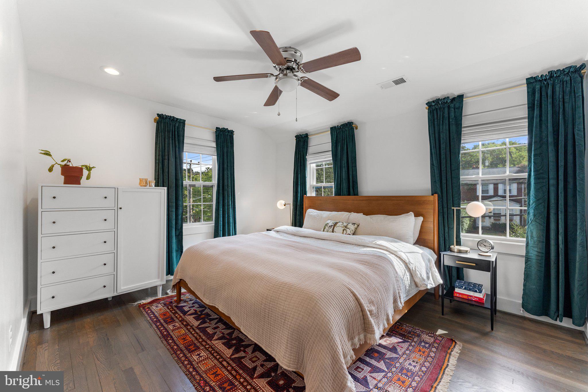 JEFFERSON MANOR - Residential