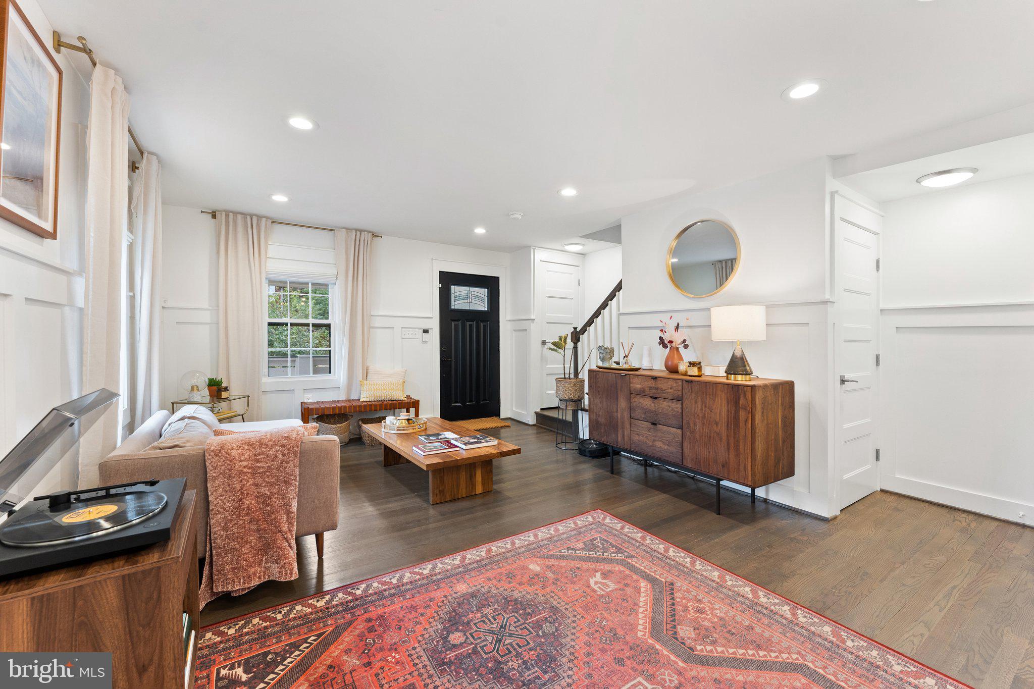 JEFFERSON MANOR - Residential