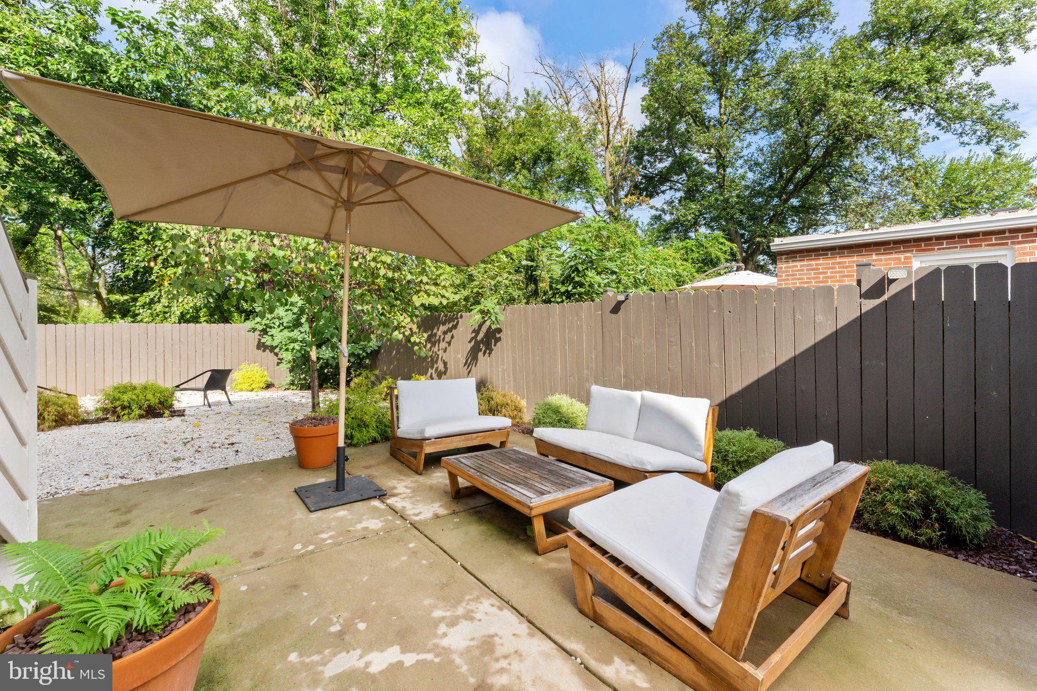 JEFFERSON MANOR - Residential