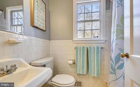 THE ORCHARDS - Residential Lease