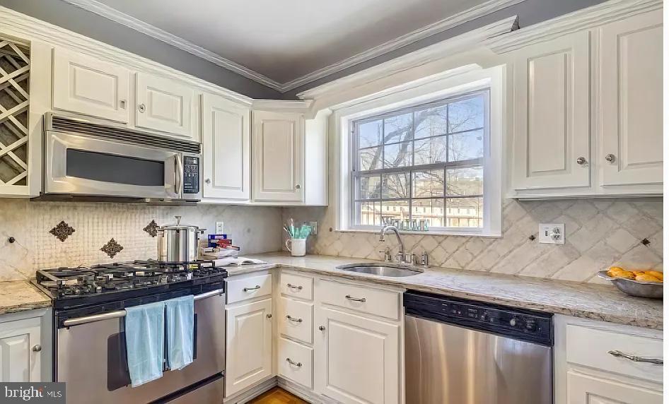 THE ORCHARDS - Residential Lease