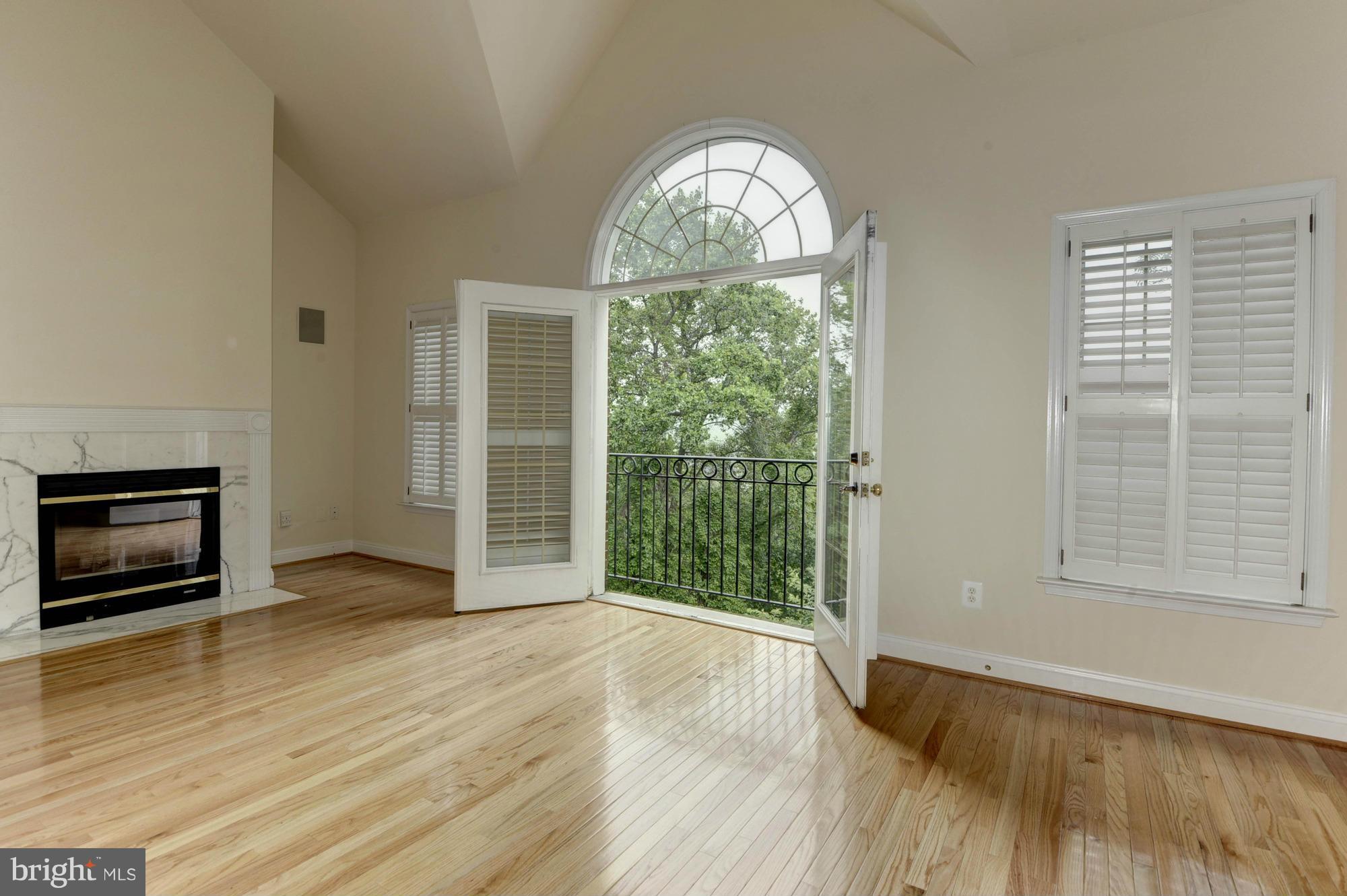 PALISADES PARK - Residential Lease