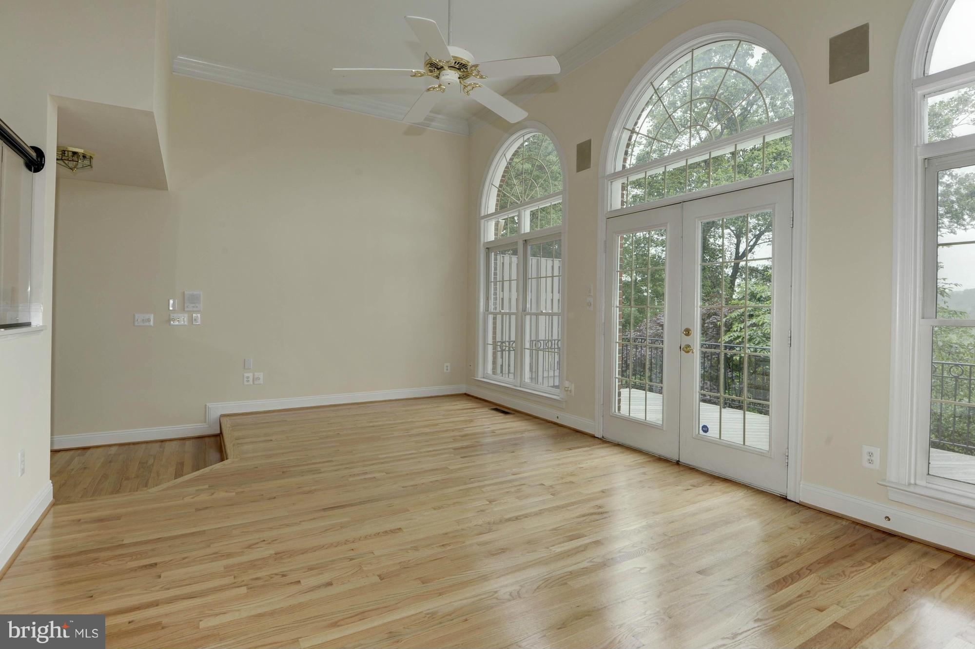 PALISADES PARK - Residential Lease