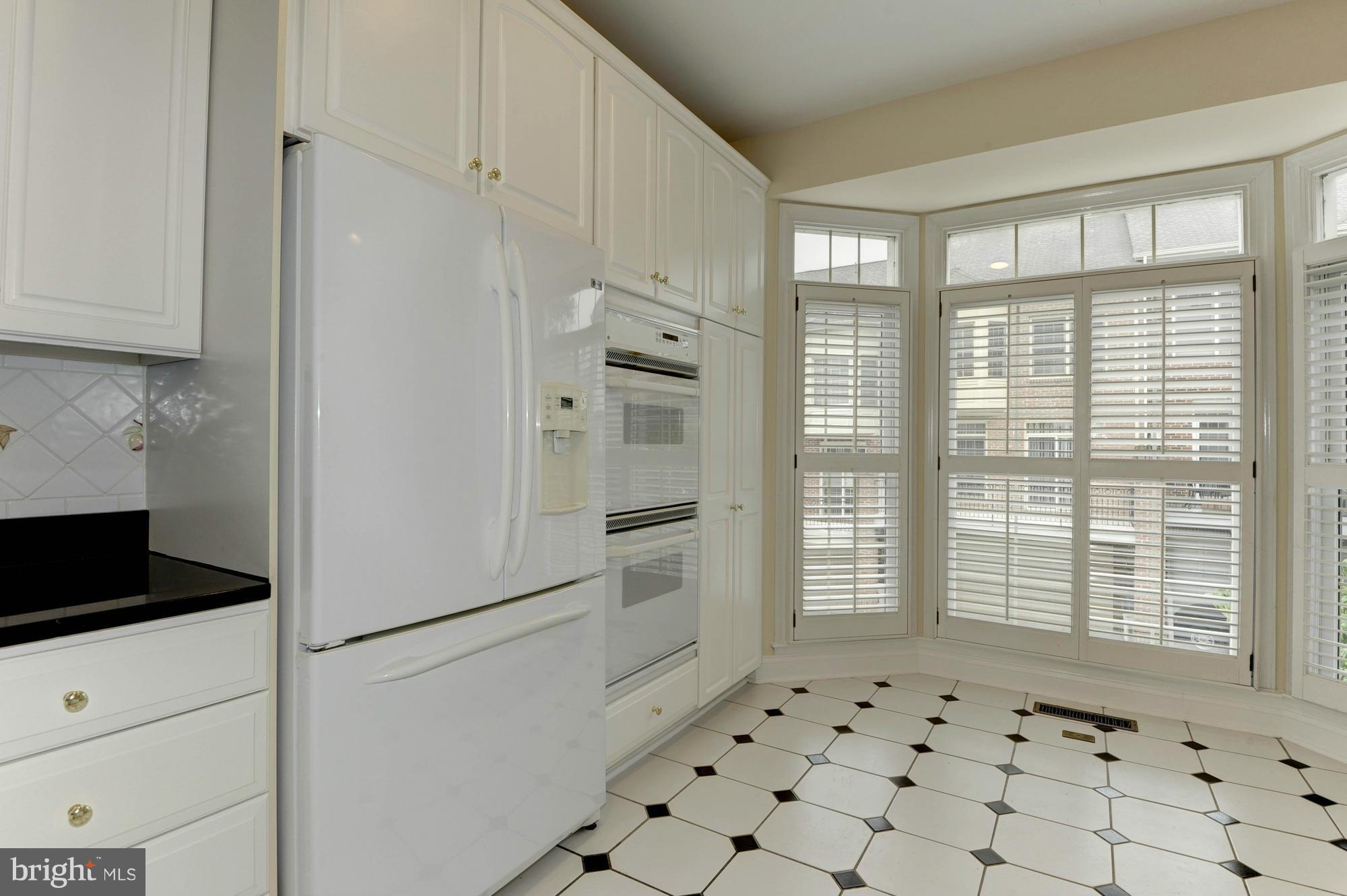 PALISADES PARK - Residential Lease