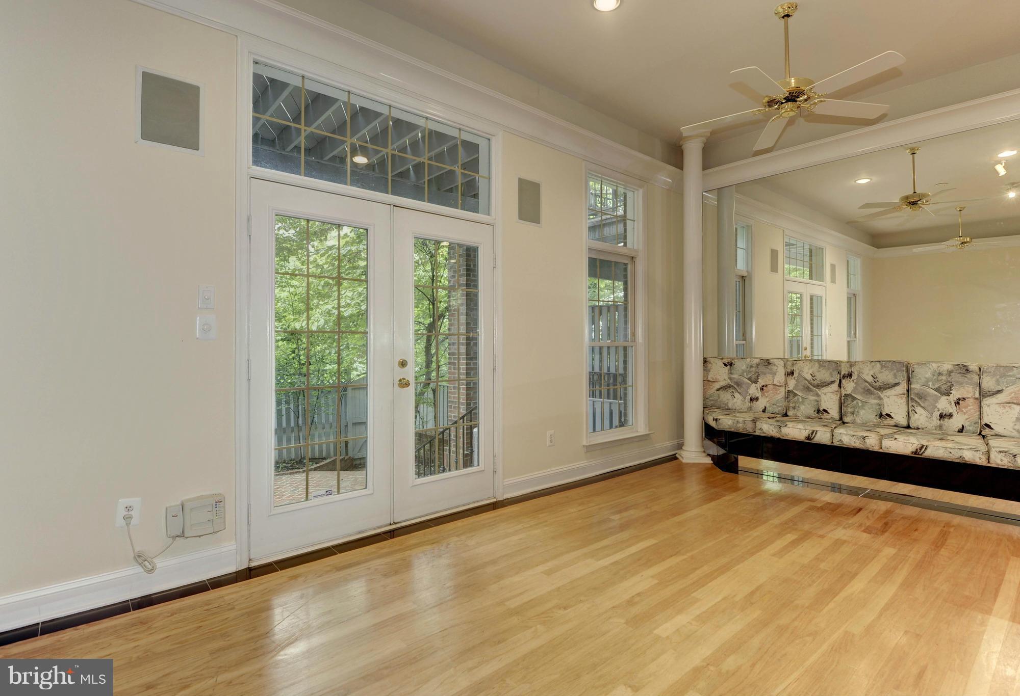 PALISADES PARK - Residential Lease