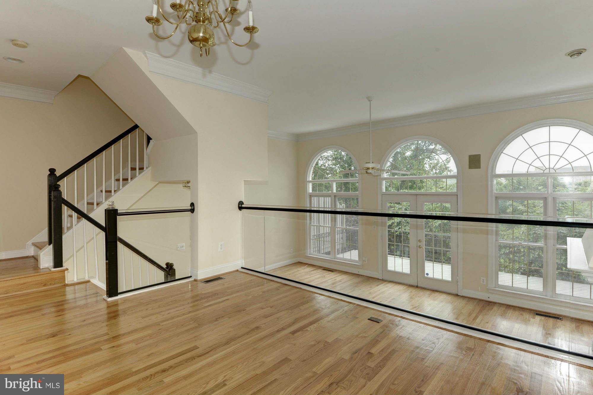 PALISADES PARK - Residential Lease