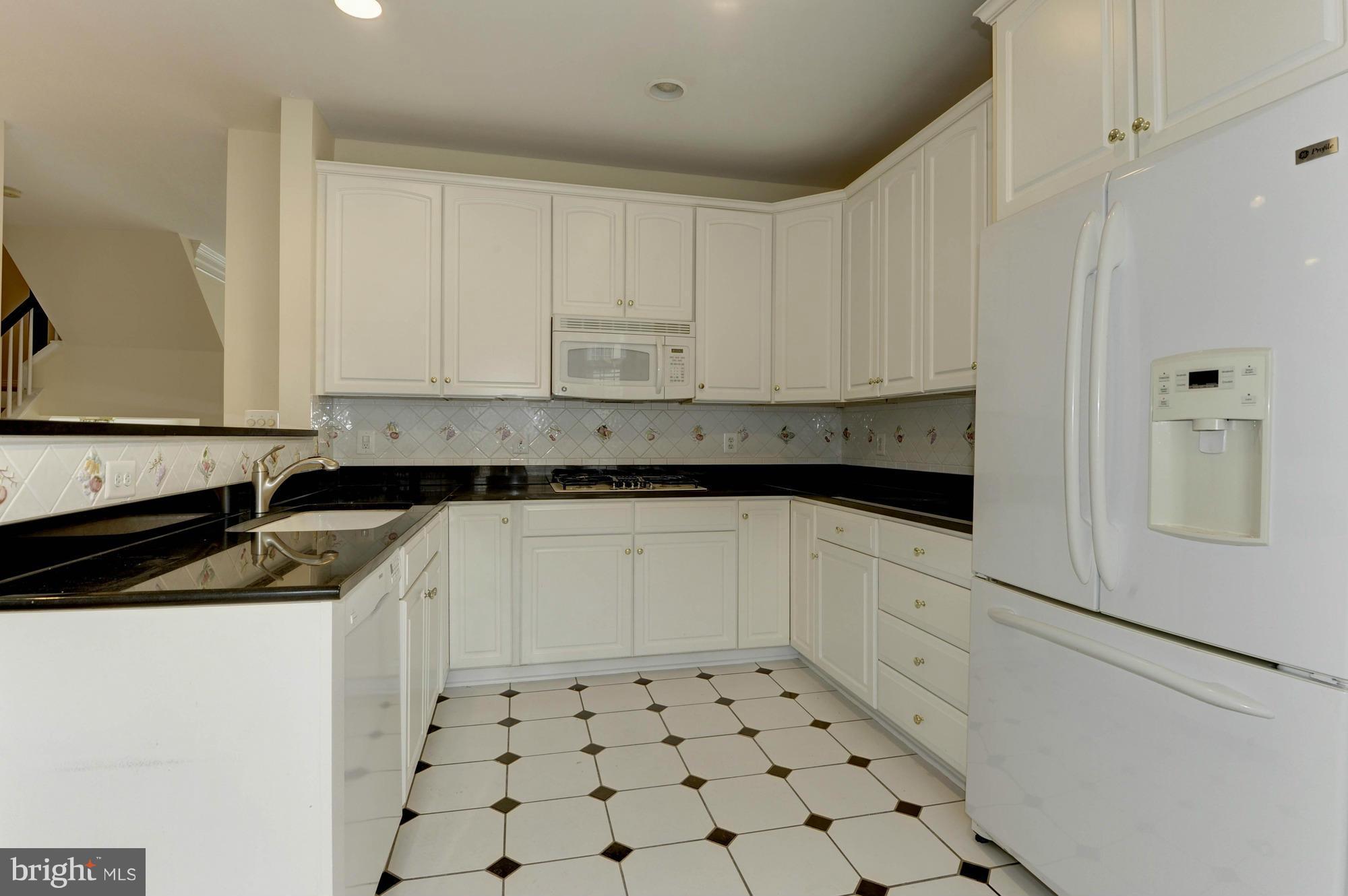 PALISADES PARK - Residential Lease