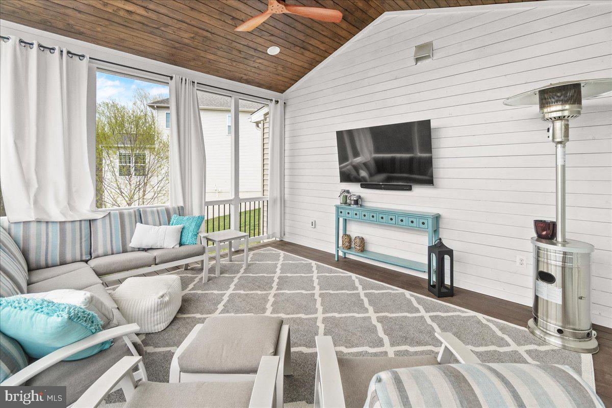 CLEARVIEW AT NEW MARKET - Residential