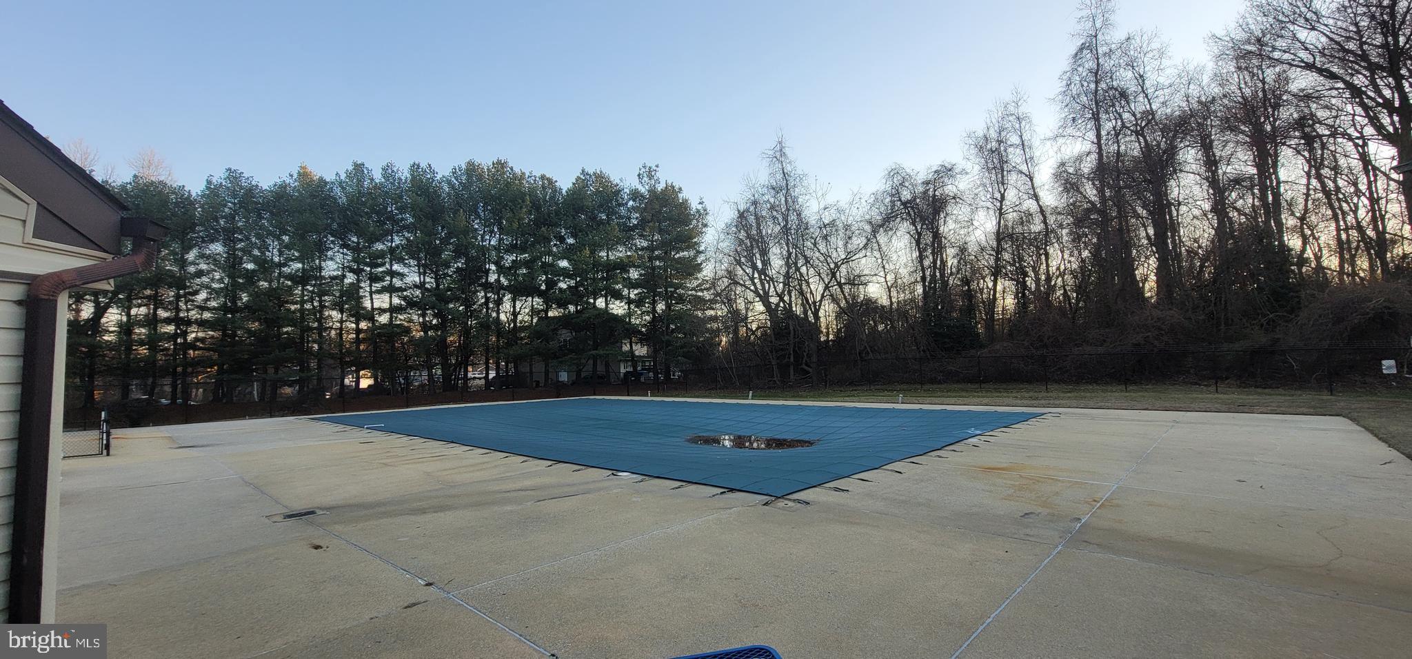 CHESTERFIELD GARDEN CONDOMINIUM - Residential