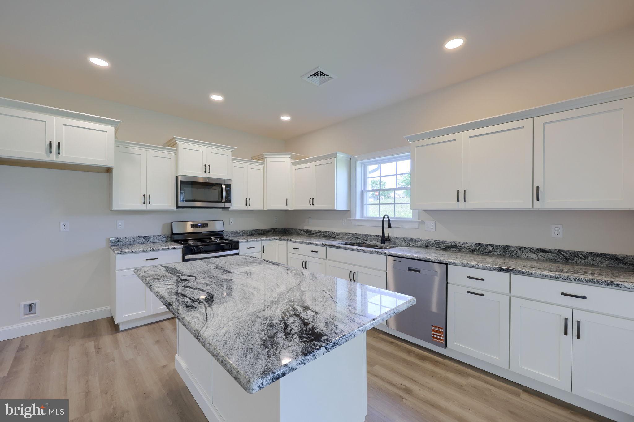 3855 COUNTRY DRIVE