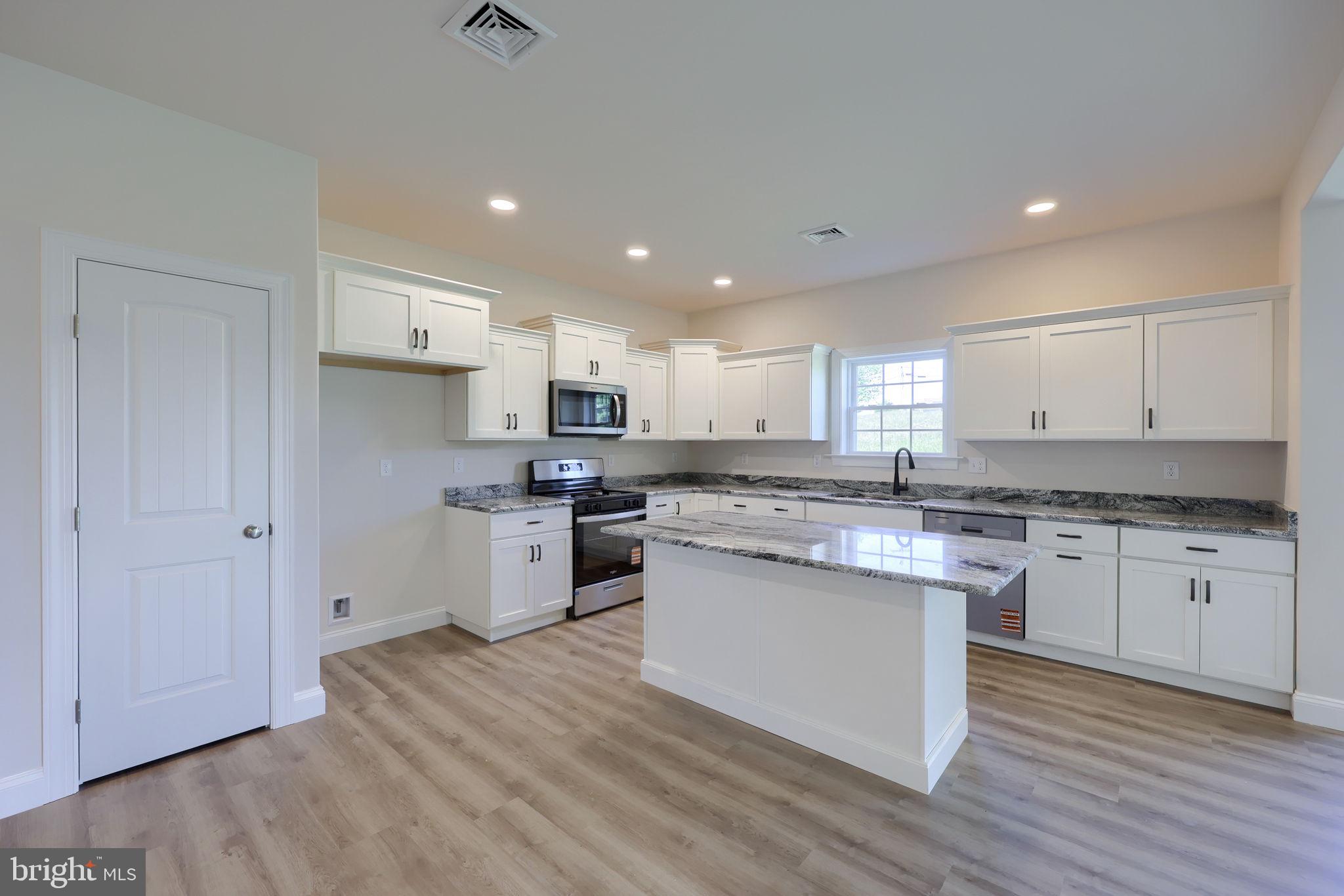 3855 COUNTRY DRIVE