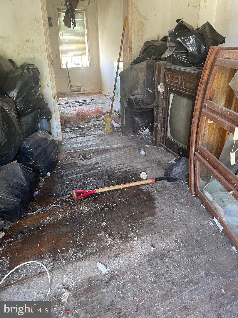 CAMERON VILLAGE - Residential