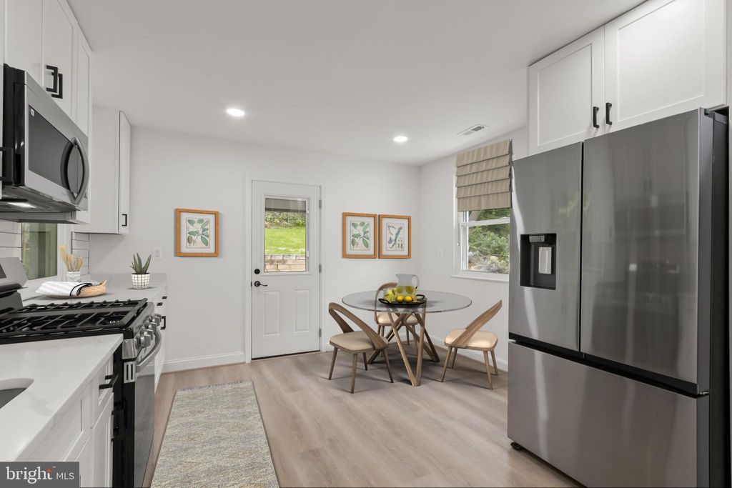 Photo of 402 Elm Avenue, TAKOMA PARK, MD 20912 (MLS # MDMC2198736)