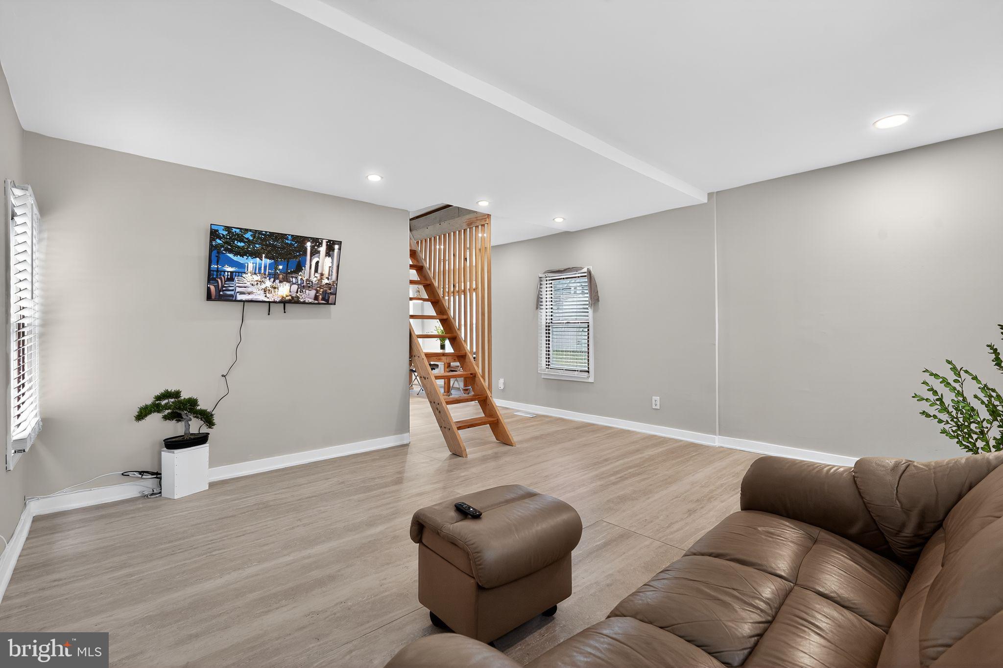 320 NEW JERSEY AVENUE