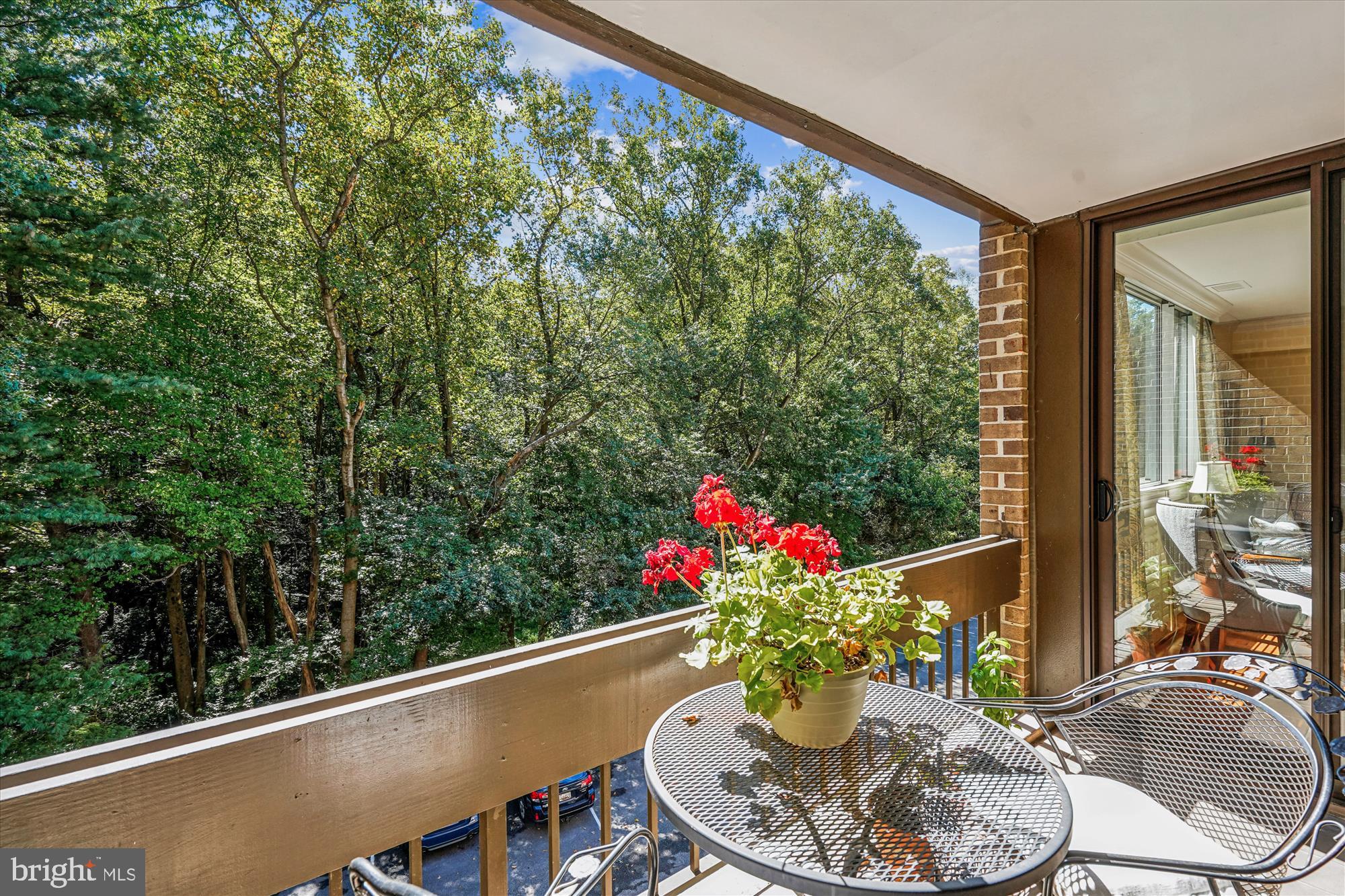 SUMNER VILLAGE - Residential