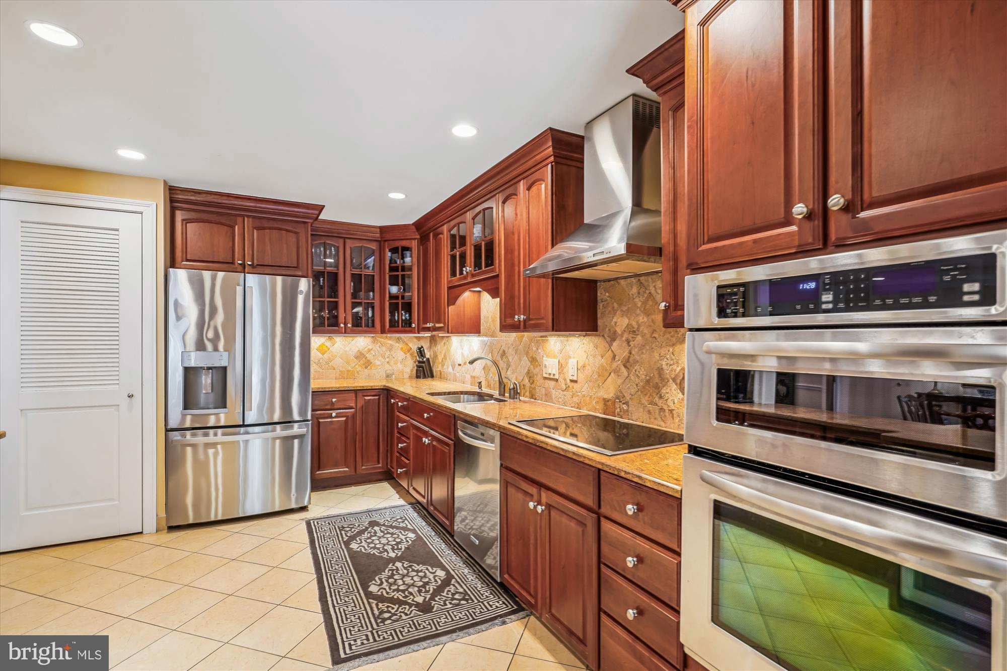 SUMNER VILLAGE - Residential