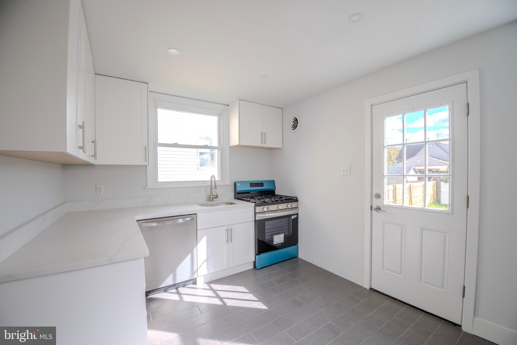 HAVERTOWN - Residential