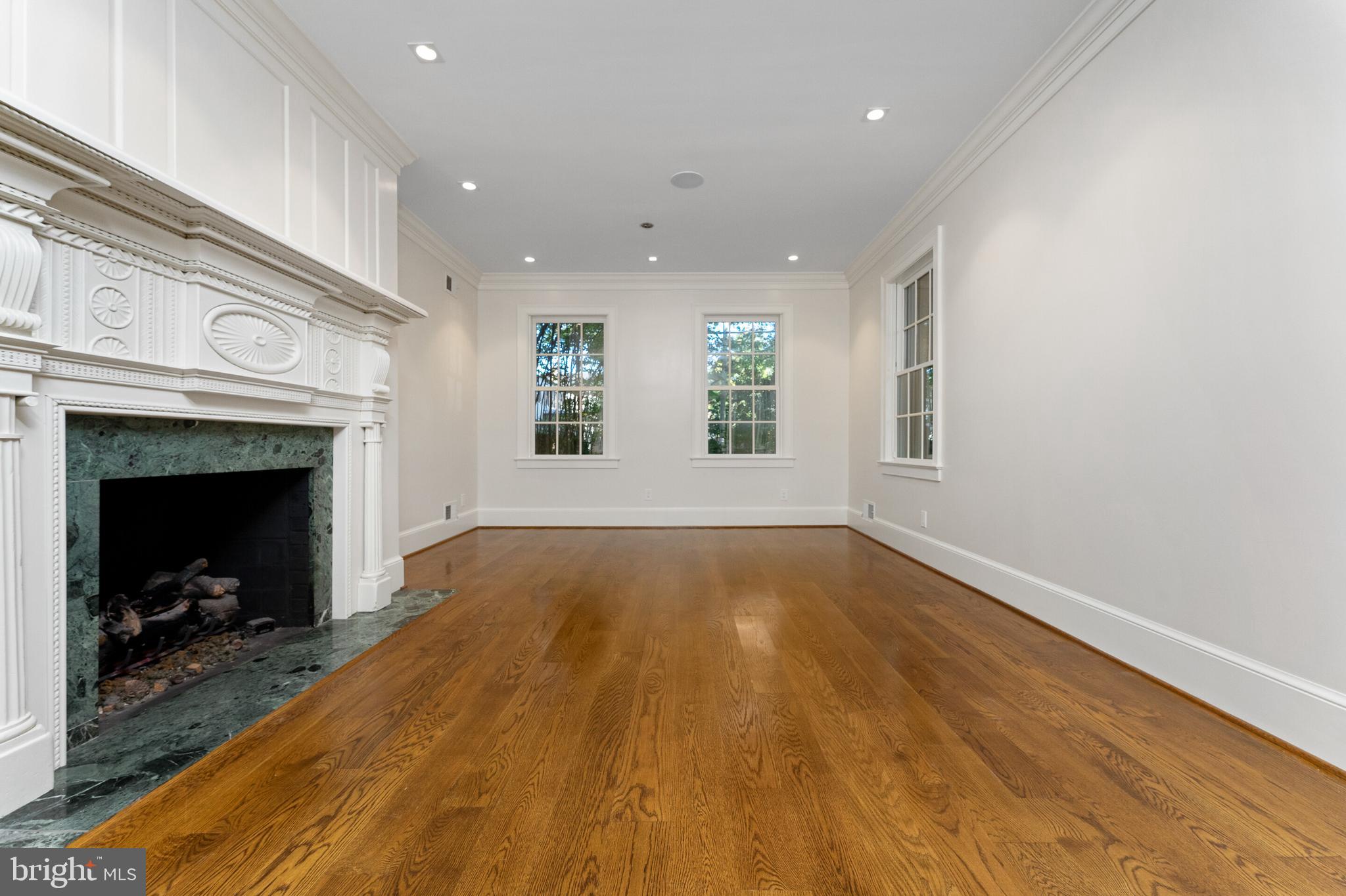 OLD TOWN ALEXANDRIA - Residential