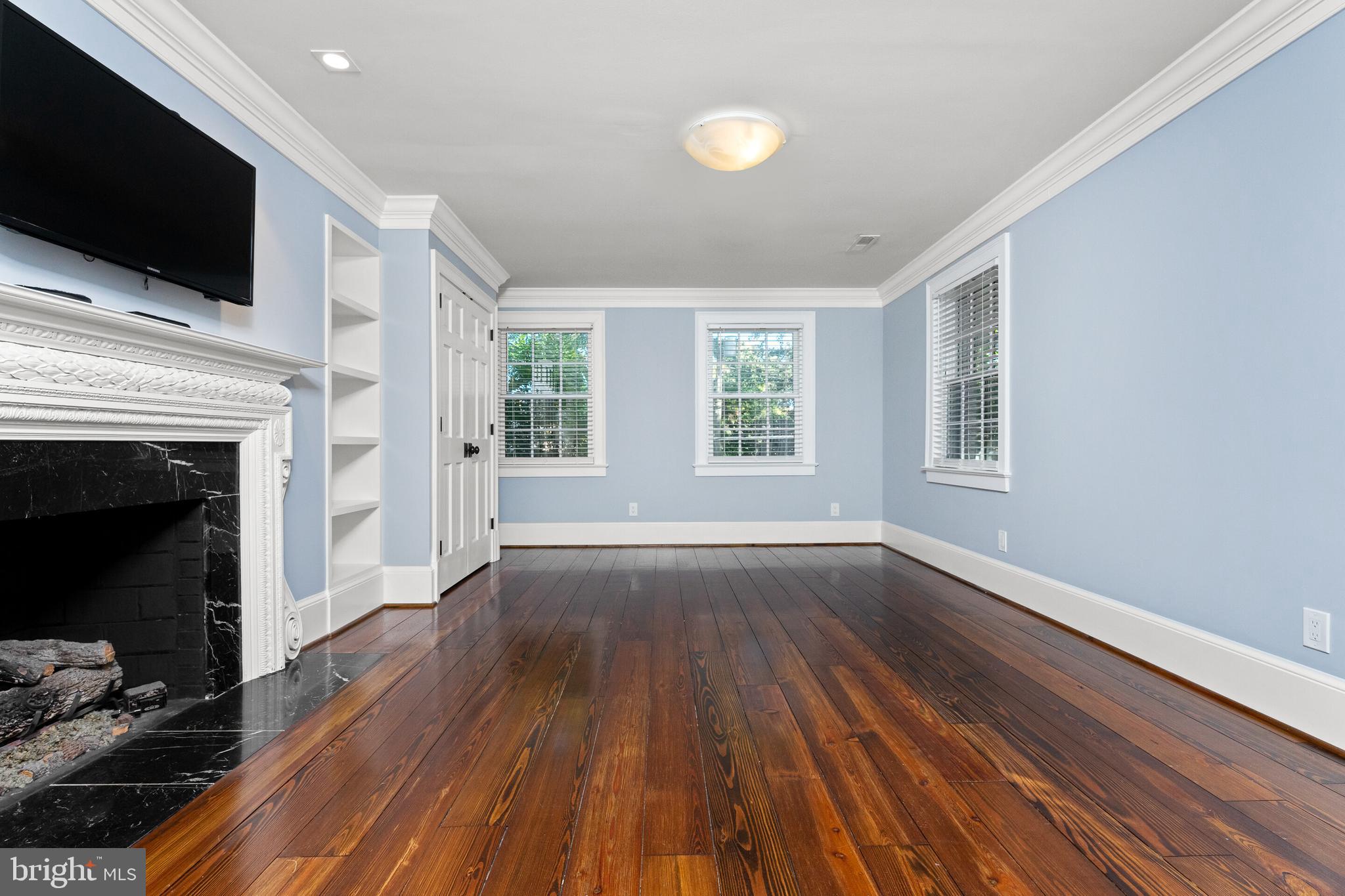 OLD TOWN ALEXANDRIA - Residential