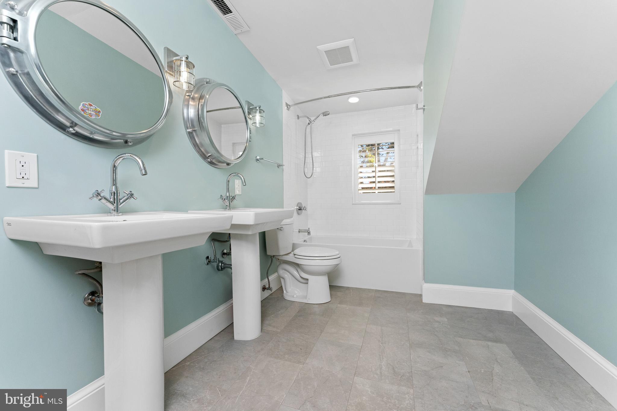 OLD TOWN ALEXANDRIA - Residential